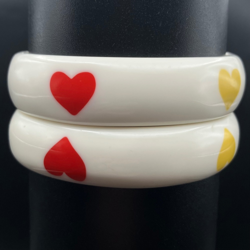 Vintage Bangle Bracelets White Colorful Heart Print Y2K Resin Size 8.25 - Picture 3 of 7